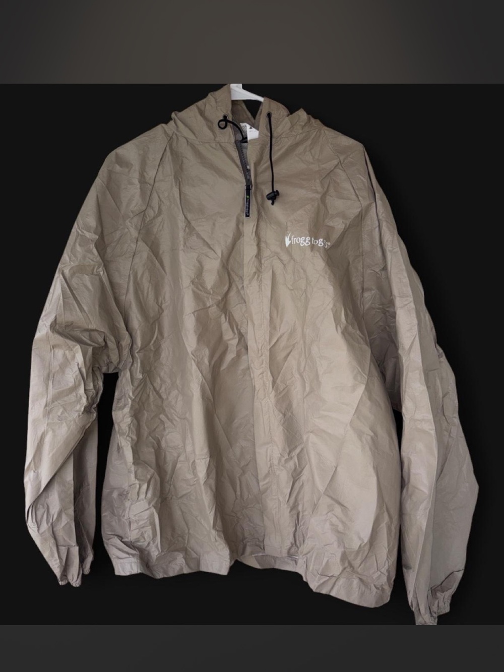 Men's Tan Hooded Rainsuit Md/Lg — never been worn